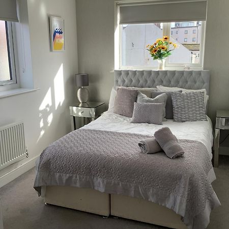 Luxury Riverside 2 Bedroomed Apartment With Balcony Newport  Eksteriør billede