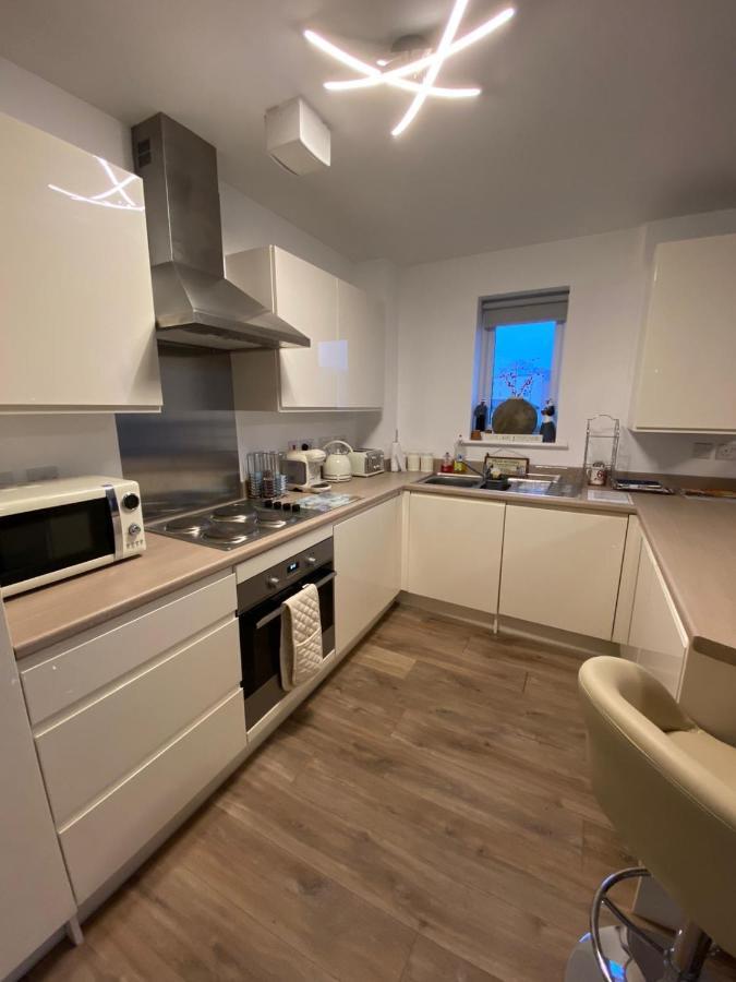 Luxury Riverside 2 Bedroomed Apartment With Balcony Newport  Eksteriør billede