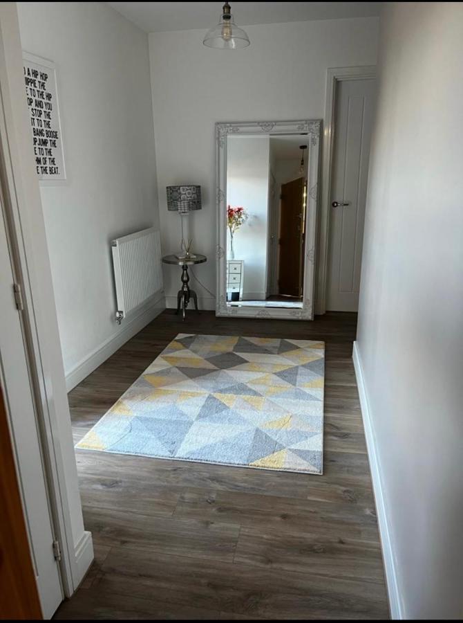 Luxury Riverside 2 Bedroomed Apartment With Balcony Newport  Eksteriør billede