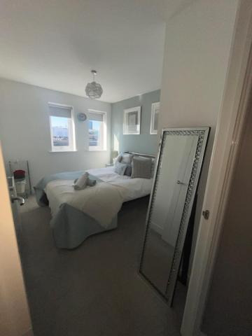 Luxury Riverside 2 Bedroomed Apartment With Balcony Newport  Eksteriør billede