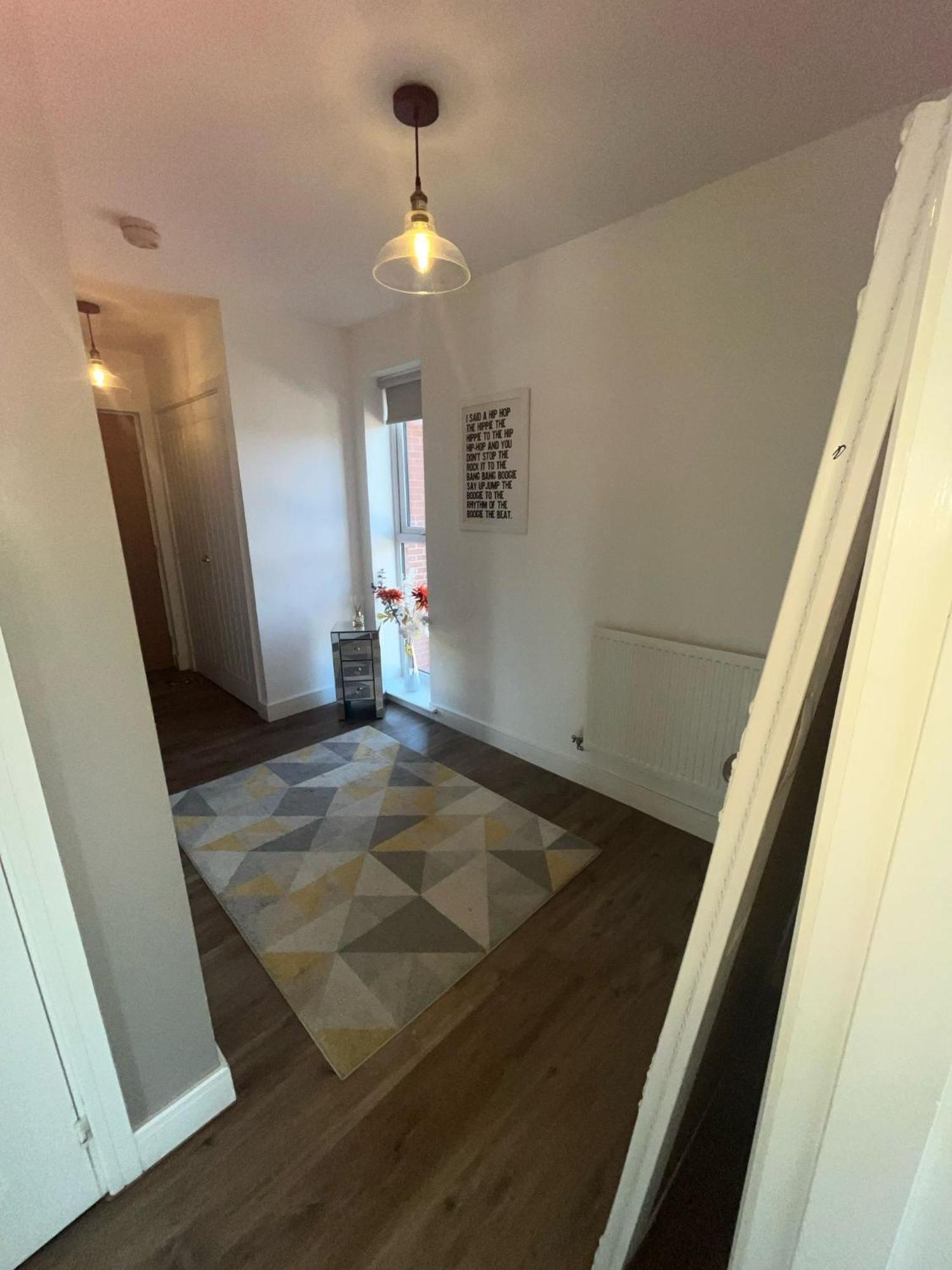 Luxury Riverside 2 Bedroomed Apartment With Balcony Newport  Eksteriør billede